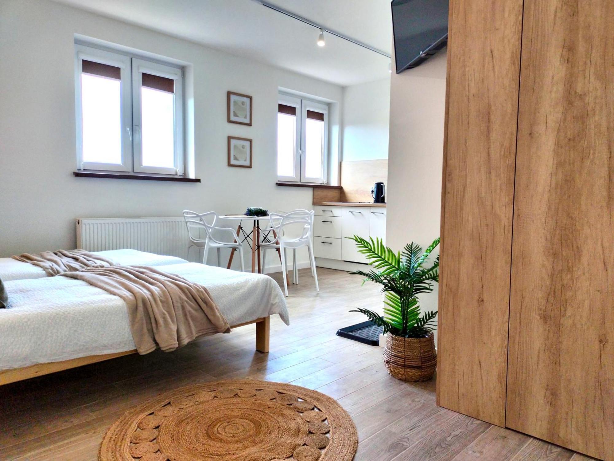 Agroturystyka Jodlowa - Rodzinne Apartamenty W Centrum Gor Swietokrzyskich - Sala Zabaw, Zwierzeta, Bilard Krajno-Zagorze Exterior photo